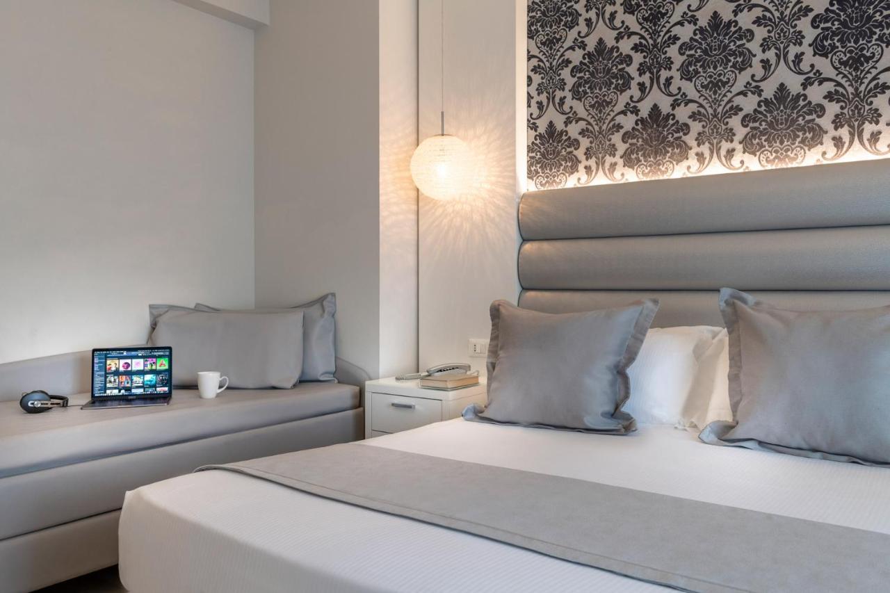 Riviera Hotel 4*
