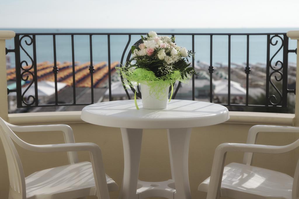 Riviera 4*