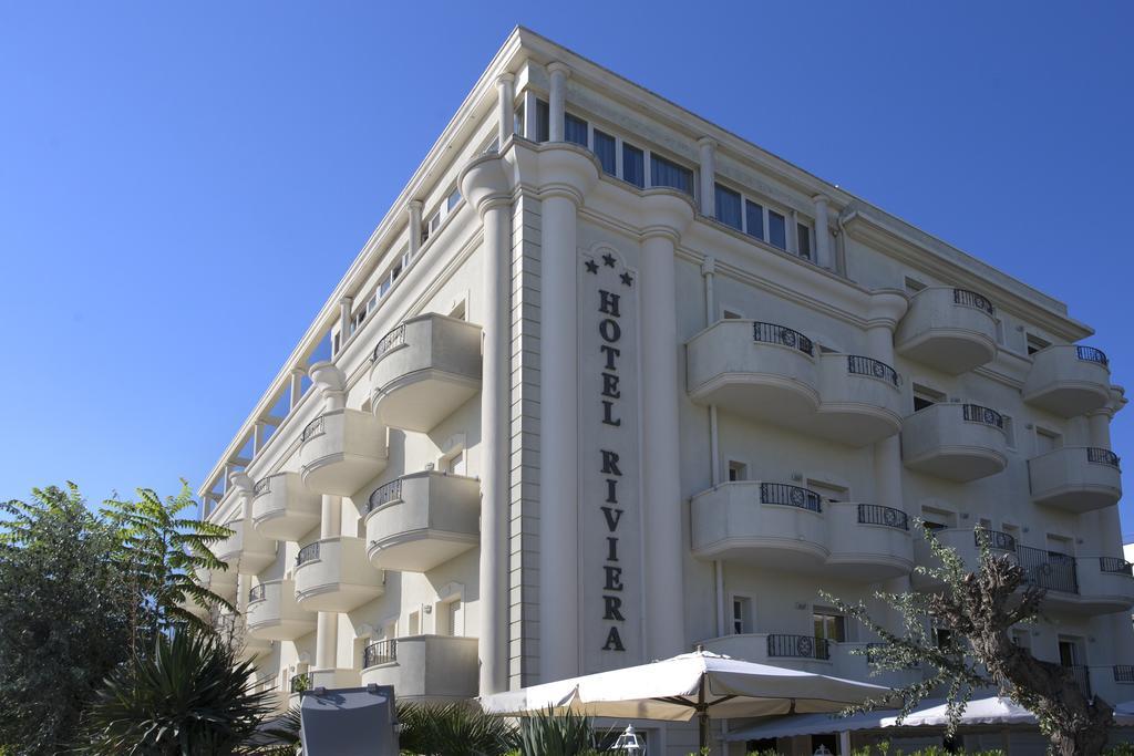 Riviera Hotel